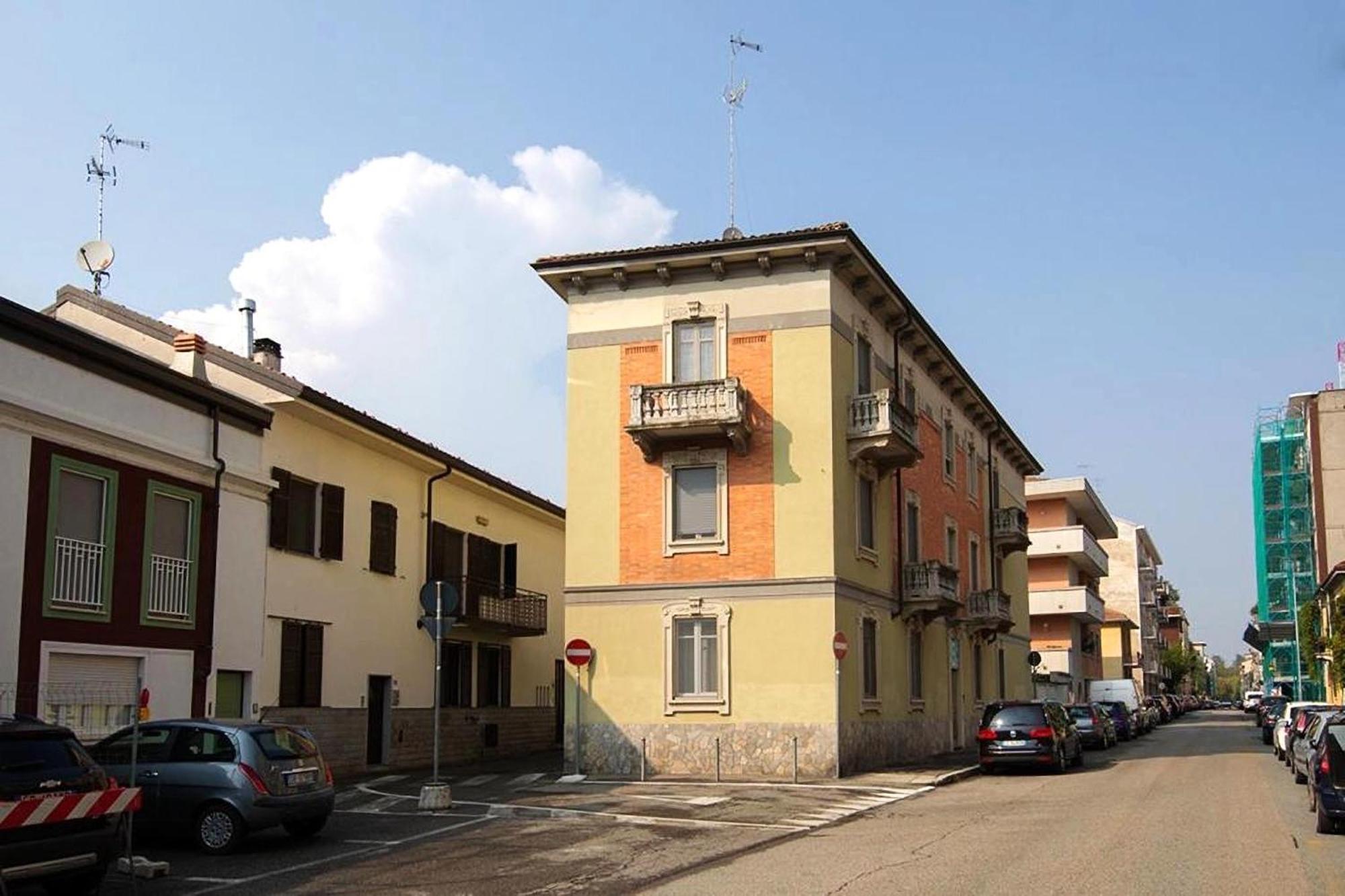 Casa Luna - Appartamento Vicino Al Centro Novara Exterior photo
