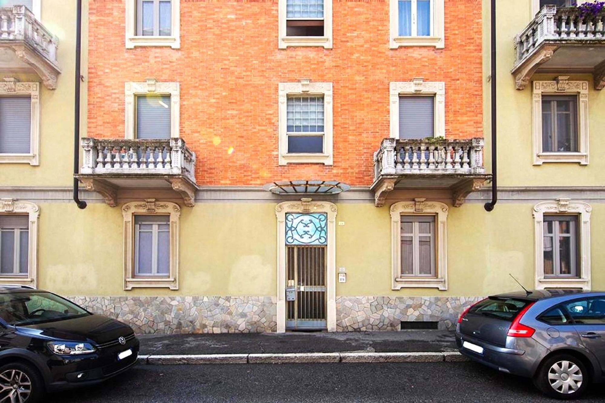Casa Luna - Appartamento Vicino Al Centro Novara Exterior photo